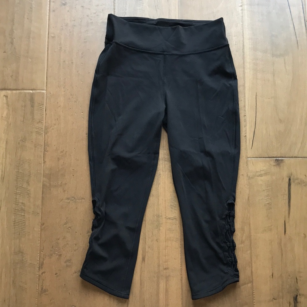 Lululemon Black Capri Pants Size 10